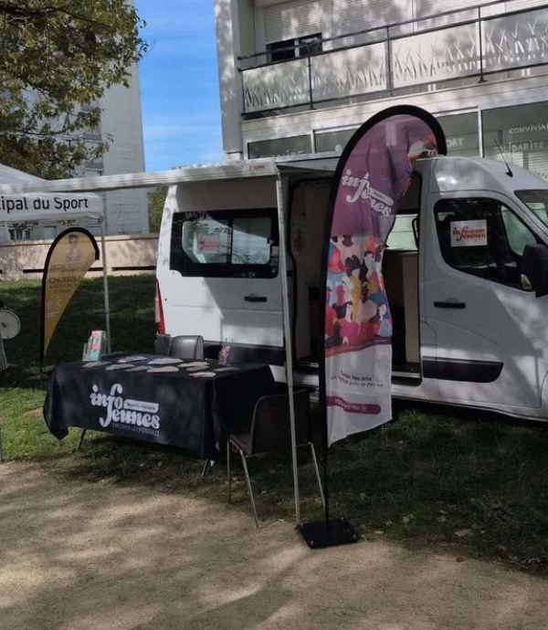 Café de lancement du camion Info Jeunes Poitiers