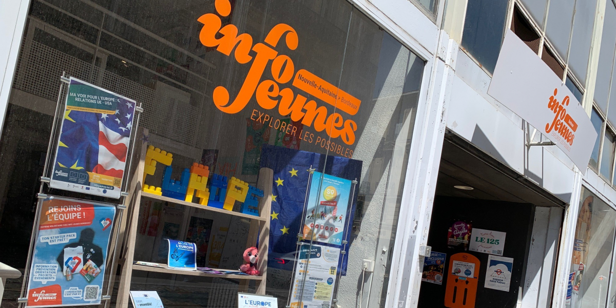 Et si tu devenais ambassadeur·drice de l’Information Jeunesse en service civique à Bordeaux ?