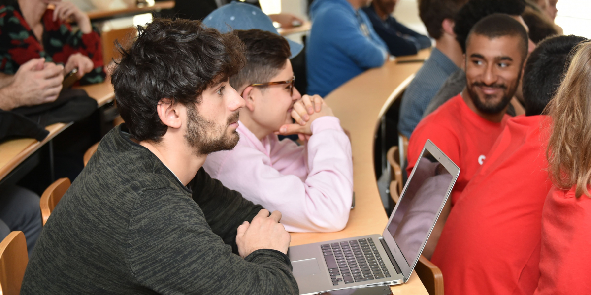 En Nouvelle-Aquitaine, seuls 76,5 % des bacheliers poursuivent vers l’enseignement supérieur